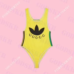 Ontwerper gele bikini dames één stuk badmode trendy streep badpak zomer strand dames badpak