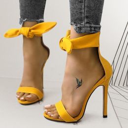 Designer Yellow Rose Sandals Sandales Brand en daim haut talons hauts Big Bowknot Gladiator Sandal Sandle Single Brap Fin PumpsSandals 63