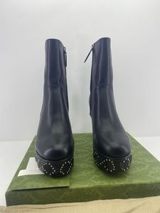 Bottes à glissière de créateur bottes nues de haute qualité pour femmes chaussures classiques bottes de neige d'hiver et d'automne 35-42