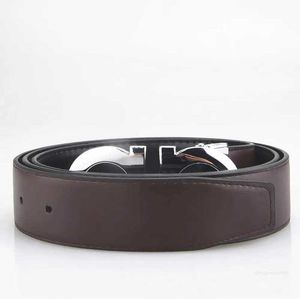 Designer 2024 Ceinture en cuir lisse Ceintures de luxe Designer pour hommes Big Boucle Male Chastity Top Fashion Mens Wholesale Designer0NC7