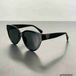 Designer 23 Xiaoxiangjia 5477 lunettes de soleil, lunettes de soleil œil de chat papillon en forme de coeur, protection UV pour femmes et protection solaire RO06