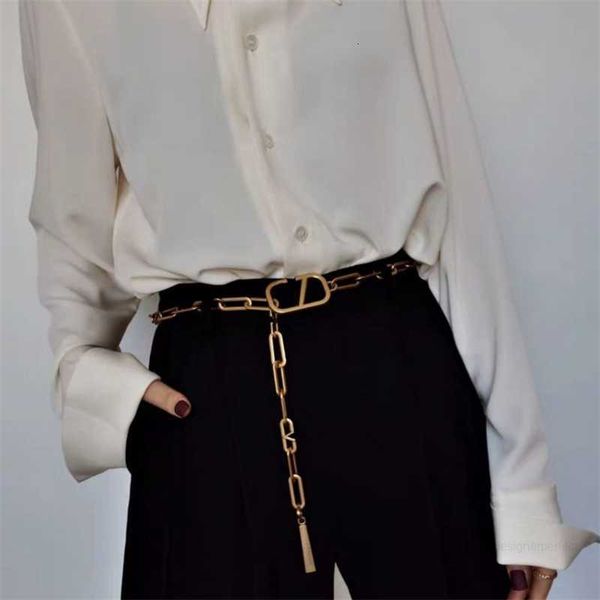 Cinturones de diseñador Diseñador Lujoso Cinturón de cadena de metal Cinturones con letras Moda para mujer Cadenas de cintura ligeras versátiles Mujeres Hombres Cinturón de gama alta diseñadorYFP6
