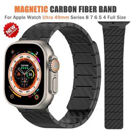 Correa magnética de fibra de carbono de diseñador para Apple Watch Ultra2 49mm Series9 8 7 45 41mm 44mm 40 42mm Pulsera de lujo para iWatch 6 5Band diseñadorQH68QH68