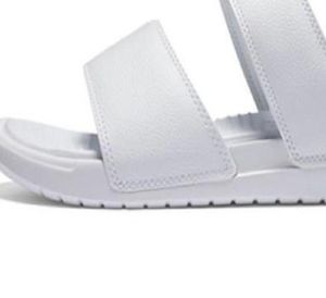 Designeren zomer rubber sandalen strand dia mode slippers slippers slippers indoor buiten schoenen maat eur 36454697166666