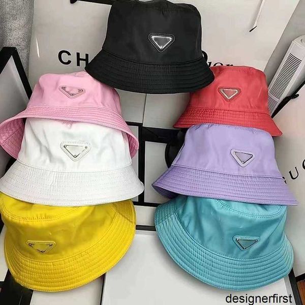 Designer High version P chapeau de pêcheur familial insigne triangle inversé chapeau de pêcheur classique logo en métal chapeau unisexe classique BTFL 1TN1