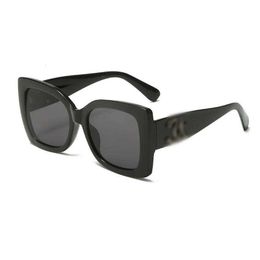 Diseñador de lujo para hombre gafas de sol espejo lente diseñador carta para mujer para hombre gafas gafas para mujeres gafas marco vintage pc gafas de sol clases gafas des