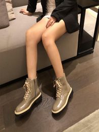 Diseñadores Australia Ug Botas de nieve WGG Mujer Moda Cuero suave Plano Dama Casual Invierno Lana australiana Furr Martin Botines Impresión Sobre la rodilla Calcetín