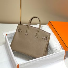 Ontwerpers Tassen Luxurys Women Handtassen Schouder Subaxillary Pakket Tas Lederen Tas Tas Tas Tas Oranje Geschenkdoos Handatiele low key Noble Factory Store Go