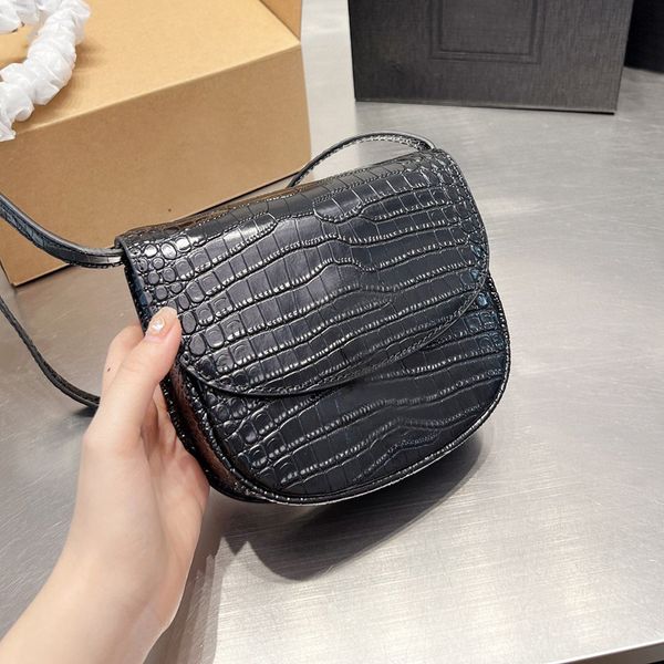 Diseñadores Bolsos Luxurys Bolsos de mujer El bolso de un solo hombro bolso de compras Material Cartera de cuero Patrón de cocodrilo bolso encanto Atmosférico versátil Bolso de maquillaje ir