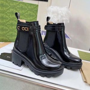 Designers Boot Femme Martin Bottes Combat Cowboy Boot Bottines en cuir noir Plate-forme d'hiver Bottes Toile Biker Voyage Fond épais
