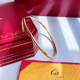 Ontwerpers Bracelet Luxury Bangle armband sieraden ontwerper voor dames klassieke heren armband niet -vervagende sieraden cadeau voor mannen gratis doos