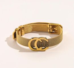 Designers Bracelets Mens Bangle Luxury Designer Wristband Letter Bijoux Wispy Bracelet Plaqué en acier inoxydable Amour Gift Bangles6265762