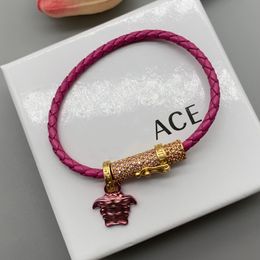 Diseñadores Bracelets S For Women Charm Bracelet Trendy Elegant String of Beads Party Diamond Jewelry Regalo de cumpleaños al por mayor Regalos QQ