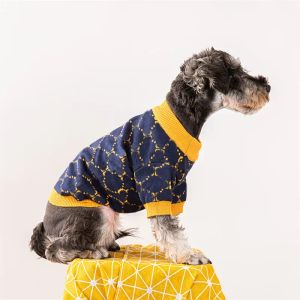 Ontwerpers Merk Hondenkleding Volledig letters Pak Pet Cardigan Sweaters Dog klassiek Winter Winter Pet