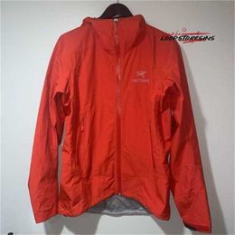 Diseñadores Marca de chaquetas con capucha con capucha arco Lt Zeta SL Jacket Men's M Red atml