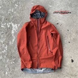 Ontwerpers Brand Windscheper Hooded Jackets Heren medium jas met volledige ritssluiting in rood