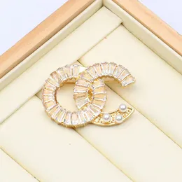 Broches de diseñador para mujer para hombre Broches de lujo de oro clásico Pin Lady Brand Bamboo Texture Party Gift Letters Especificaciones 2304153PE