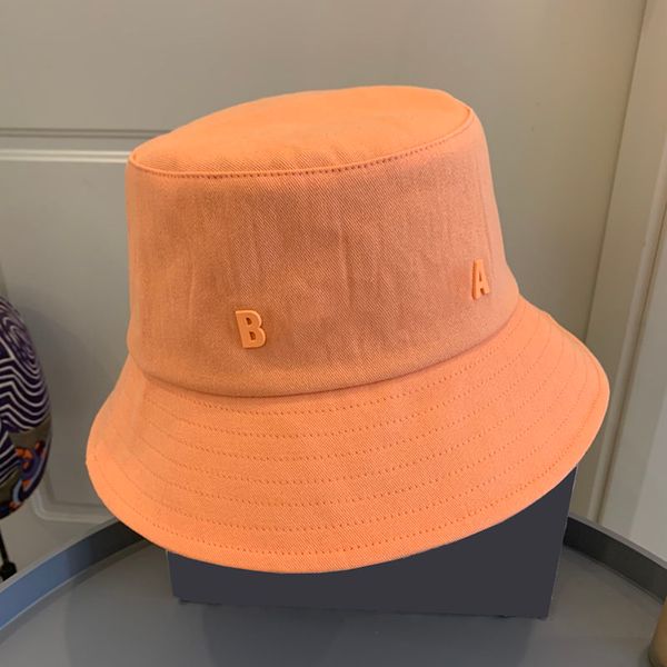 Designers Chapeau de seau Chapeau de luxe Chapeau de conception de lettre de couleur unie Chapeau de soleil de voyage de tendance de la mode de Boston Chapeau de soleil de voyage de loisirs jardin nouveau chapeau de mode quatre saisons peut porter Magasins d'usine