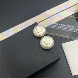 Designers Classic Circular Design Earstuds Luxury 18K Gold plaqué à mode polyvalent Mini EarsTuds Boutique Cadeau charmant fille de haute qualité