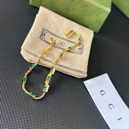 Ontwerpers Classic Gold Ploated Bracelet Design Luxe armband voor elegante vrouwen van hoge kwaliteit groene diamant ingelegde hoogwaardige bakband boetiek cadeau