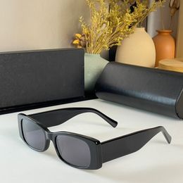 Designers Classic Style zonnebril B0260 met de meest populaire paneelkleuren en meerdere keuzes Charmante dames luxe zonnebril
