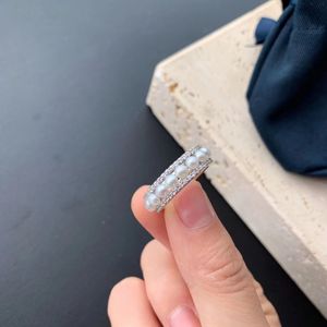 Diseñadores Anillos de diamantes Alfabeto popular Anillos de perlas Anillos de diamantes Combinación Anillo mujer hombre forma joyería de moda Regalo de boda Amantes