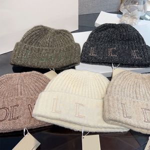 Ontwerpers hoeden Heren Dames Warme muts herfst winter Muts / Skull Caps thermische gebreide muts ski merk Hoge kwaliteit cadeau Skull Hat Luxe nieuwe warme muts Beanie Skull Caps