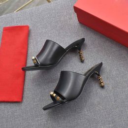 Ontwerpers hakken Luxurys Dames kleding schoenen klassieke solide kleur open tenen hak sandalen veelzijdige feest trouwschoen hoge hak 6,5 cm comfortabele sandelstijlen erg mooi