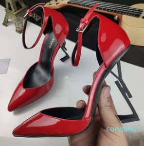 Designers talons chaussures sandales mode plage fond épais noir blanc rouge robe chaussure alphabet dame sandale cuir designer chaussure à talons hauts