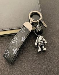 Designers Keychain Trend Old Flower High Fend Kechains Simple Leather Pendant Astronaute Key Chain Chain Ring2630874