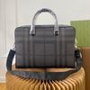 Designers Luxurys Bagas de mallette sacs Hommes Business Package ordinateur portable sac en cuir sac ￠ main ray￩ messager haute capacit￩ de sac ￠ main ￩paule tr￨s agr￩able