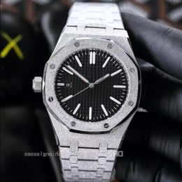 Designers Hommes Montre Mode Montres-bracelets Mouvement mécanique automatique AAA Montres Caoutchouc Bracelet Plongée Super Lumineux Designer Mens Ptbl