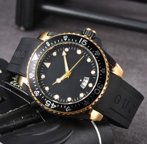 ONTWERPERS Heren klassieke horloges 40 mm wijzerplaat Master quartz uurwerk horloge saffier horloge opvouwbaar luxe polshorloge