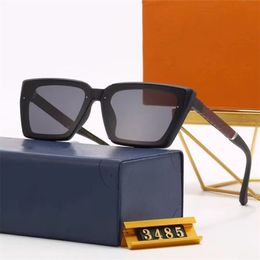 Designers pour hommes lunettes de soleil funky lunettes de soleil pour femmes lunettes de soleil célèbres Sungod Polaris Retro Eyewear Sun Sun Glassessquare Framear avec ou 161V