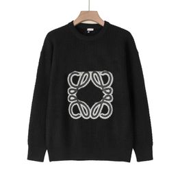 Designers Mens Sweater Luxe Automne Hiver Femmes Pulls Designer Leo Pull à col rond Twist Pull Poney Broderie Top CHD2311095-12 megogh