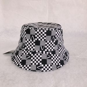 Ontwerpers Mens Womens Bucket Hat Fitted Hats Sun Prevent Bonnet letter design mode zonnescherm pet temperament veelzijdige hoed paar reiskleding goed cadeau