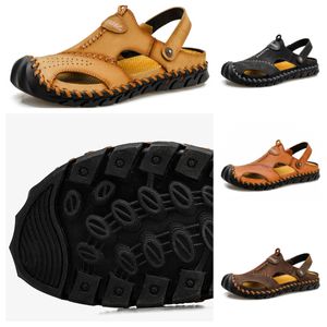 Ontwerpers nieuwe best verkochte outdoor heren dames casual sandalen met riempantoffels leren slippers dames strandschoenen