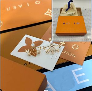 Ontwerpers Nieuwe Gold Ploated Earrings hoogwaardige sieraden oorbellen Speciaal ontworpen voor charmante meisjes Modieuze oorbellen Wedding Party Box