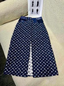 Les nouvelles jupes pour femmes des créateurs sont à la mode et fleuries. Jupe surjupe pour filles taille S M L boutons personnalisés de haute qualité décorent les femmes Nov03.