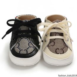 Ontwerpers Pasgeboren Kid Canvas Sneakers Baby Boy Girl Soft Sole Crib Shoes First Walkers 0-18 maanden