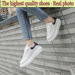 Designers baskets surdimensionnées Casual Chaussures 2023 Sole Blanc Noir Cuir femmes Luxe Velours Daim hommes de haute qualité Flat Lace Up Baskets baskets taille 35-45