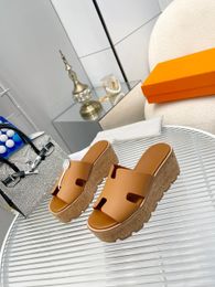 Ontwerpers Zwembadkussen Muilezels Dames Sandalen Sunset Flat Comfort Muilezels Gevoerde pantoffels aan de voorkant Modieus 0706