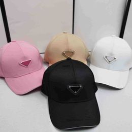 Ontwerpers Pra Baseball Cap Zonnehoeden Zomer Strand Couplecap Effen Kleur Letter Temperament Vrije tijd Reizen Honderd Neem Zonnescherm Caps