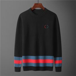 Diseñadores Sweater Sweater Men Fashion Man Mantener un punto cálido Otoño Invierno Negro Snitwear Ropa de manga larga Cárdigan de ropa interior tibia
