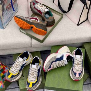 Ontwerpers Rhyton Casual Shoes Guccie Men Women Multicolor Vintage Sneakers Brand Luxury Ladies Runner Trainers Chaussures Platform Daddy Sneaker