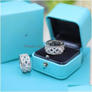 Designers Bague Mode Femmes Bijoux Cadeau Luxurys Diamant Sier Anneaux Designer Couple Bijoux Cadeaux Simple Style Personnalisé Fête Bi Dho5N