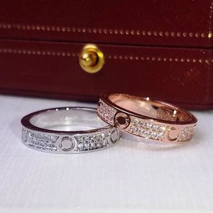 Designers Ring Women Ring Diamond Silver Rings Bijoux Bijoux Luxurys Designer Coupies Bijoux Cadeaux de style personnalisé Simple Personalized Style Party