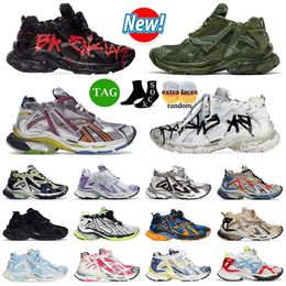 Designers Runners 7.0 Hommes Robe Chaussures Graffiti Noir Fluo Vert Bourgogne Cuir Gratuit Gris Clair Violet Néon Jaune Blanc Marque De Luxe Femmes Hommes Baleciaga Baskets