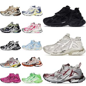 Designers Chaussures de course Paris Runner 7.0 Femmes Hommes prendre des coureurs 7 Transmit Sense Baskets rétro Noir Blanc Graffiti Baskets Sports Balenciga Baskets à plateforme