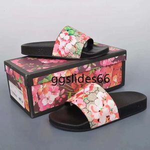 Designers Sandales Italie Slippers Paris NOUVELLES GLIDES DE CASBILLES SLIQUES DU CUIR avec arche